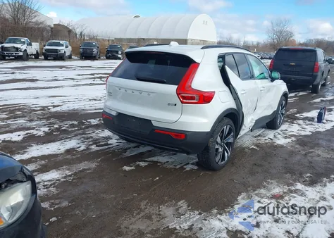 2025 Volvo Xc40 B5 Plus Dark Theme from USA, damaged, VIN YV4L12UC6S2606417